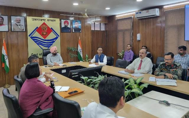 मुख्य सचिव ने चारधाम यात्रा मार्ग पर बॉटल नेक को शीघ्र ठीक करने के दिए निर्देश