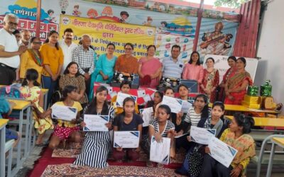 निशुल्क मेहंदी प्रशिक्षण पाकर खिले बालिकाओं के चेहरे