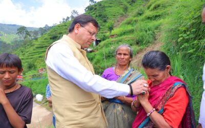 पौड़ी जनपद के आपदाग्रस्त क्षेत्र सैंजी पहुंचे सीएम धामी, प्रभावित ग्रामीणों का जाना हाल