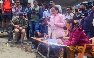 धराली में 98 आपदा प्रभावित परिवारों को मिली पाँच-पाँच लाख रुपये की तत्कालिक सहायता