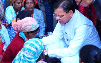 आपदा प्रभावितों के बीच पहुंचे सीएम धामी, दीपावली मनाकर पुर्ननिर्माण कार्यों का निरीक्षण भी किया