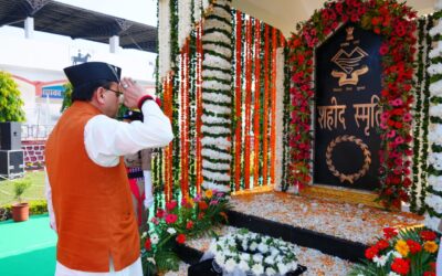 पुलिस स्मृति दिवस परेड कार्यक्रम में सीएम धामी ने दी शहीद पुलिसकर्मियों को श्रद्धांजलि