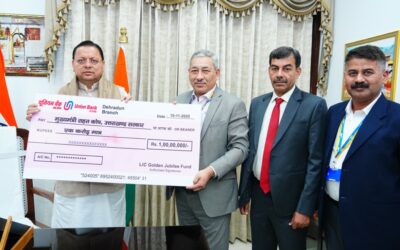 एलआईसी ने सीएम राहत कोष में दिया एक करोड़ की धनराशि का चेक