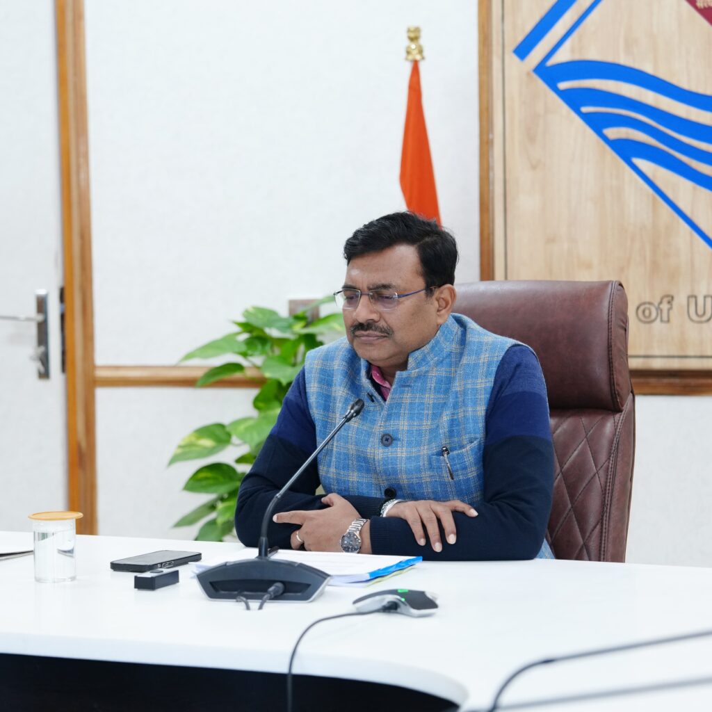 सीएस ने प्रदेश के अंतर्गत पर्यटक स्थलों के विकास कार्यों की प्रगति की समीक्षा की