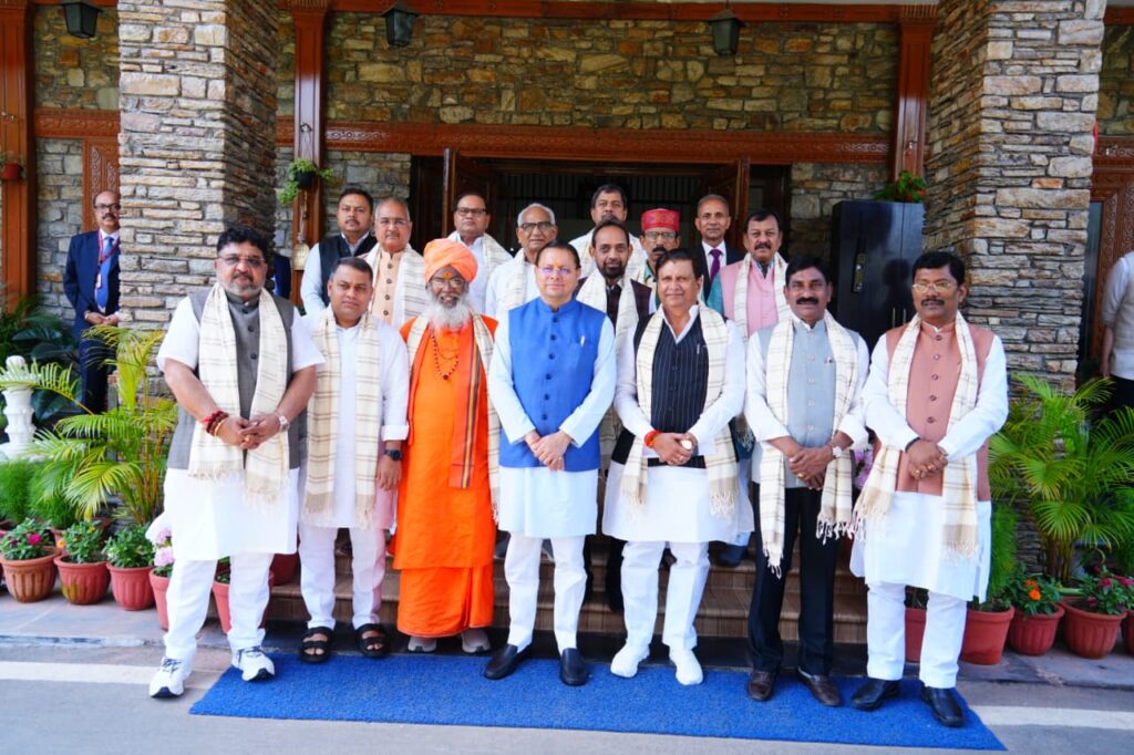 ओबीसी संसदीय समिति सामाजिक न्याय और समावेशी विकास की दिशा में बहुत महत्वपूर्ण भूमिका निभाती हैः धामी