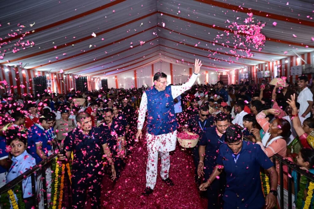 ऋषिकेश में जन-जन की सरकार, जन-जन के द्वार’ सेवा पखवाड़ा कार्यक्रम का हुआ शुभारंभ, राज्यपाल व सीएम रहे मौजूद