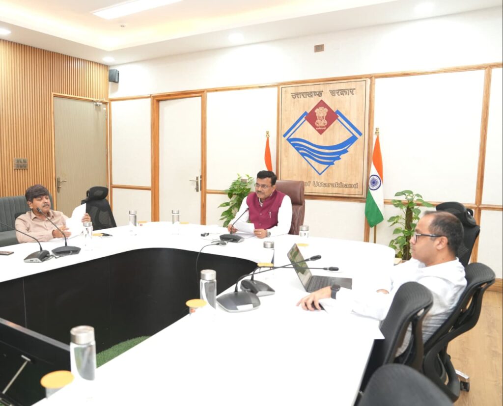 मुख्य सचिव ने की शिक्षा विभाग के तहत पीएम पोषण एवं समग्र शिक्षा की समीक्षा