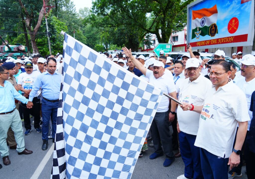 शौर्य दिवस पर सीएम ने किया रन फॉर कारगिल हीरोज’ मैराथॉन को रवाना
