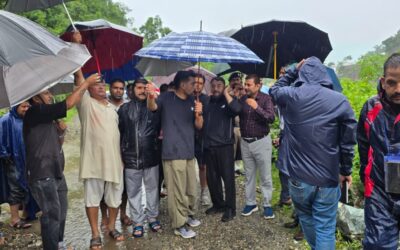 भारी वर्षा के चलते धंसा नंदा की चौकी पुल का एक हिस्सा, डीएम ने किया स्थलीय निरीक्षण