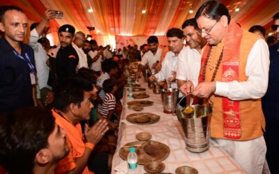 सीएम ने देशभर से पहुंचे शिवभक्तों का किया अभिनंदन, चरण प्रक्षालन कर किया स्वागत