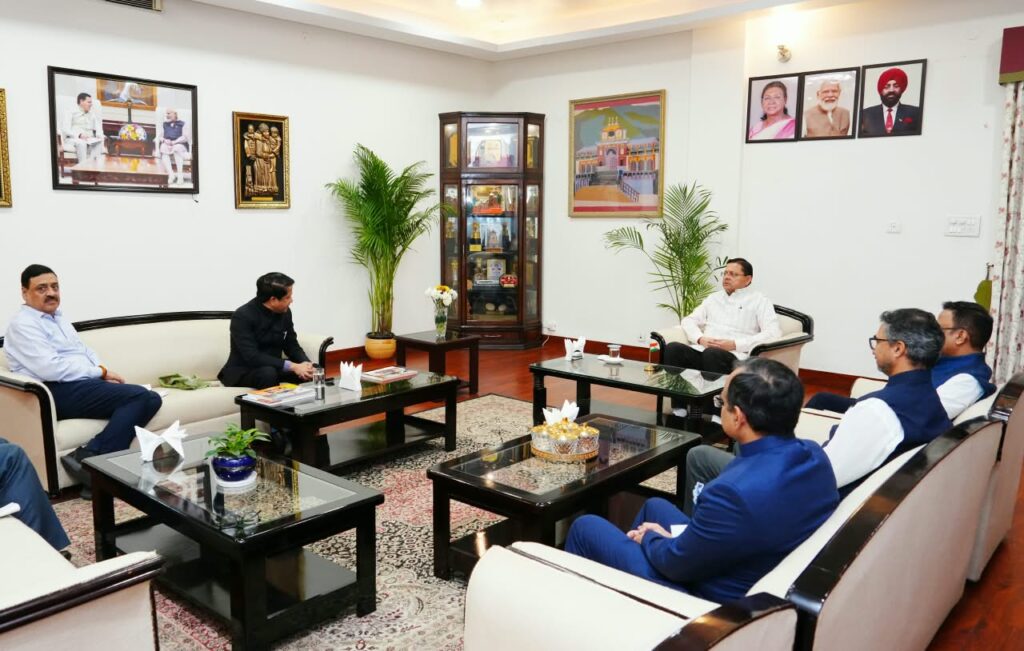 सीएम धामी बोले, विदेशों में रोजगार की संभावनाओं के अनुरूप युवाओं को दिया जाए कौशल एवं भाषा प्रशिक्षण