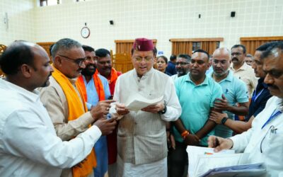 जनसमस्याओं का त्वरित एवं समयबद्ध समाधान सुनिश्चित करेंः धामी