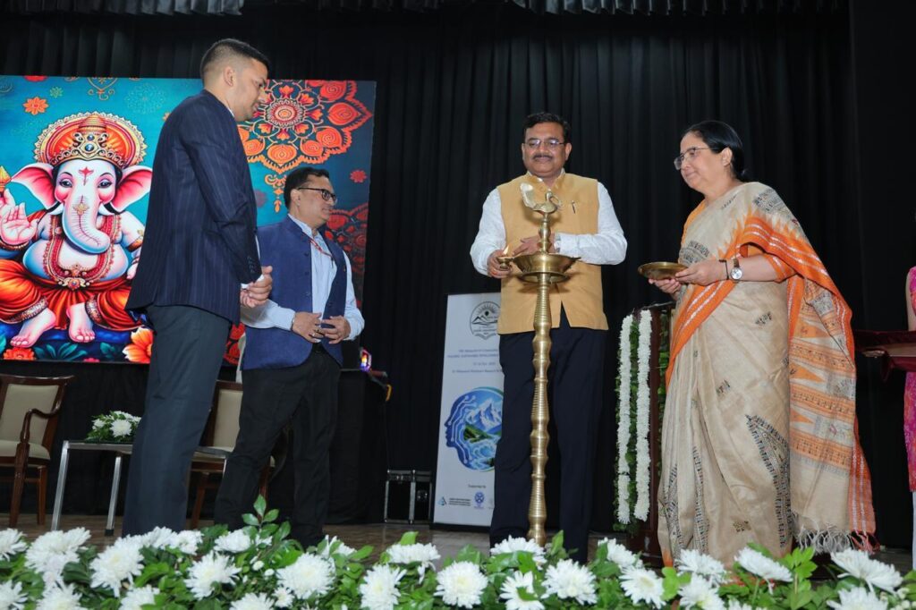 सीएस बर्द्धन ने किया दून विश्वविद्यालय में दो दिवसीय राष्ट्रीय संगोष्ठी का शुभारंभ