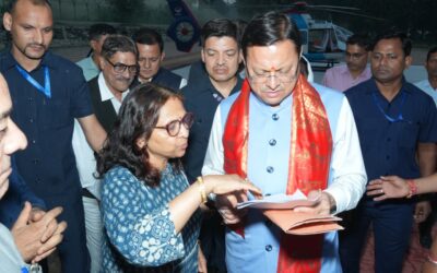 कुमायूं दौरे पर सीएम, हेलीपैड में जानी नागरिकों की समस्याएं