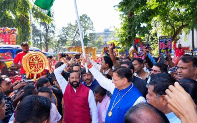 सीएम ने देहरादून में महर्षि बाल्मिकी प्रकटोत्सव के अवसर पर आयोजित शोभा यात्रा में किया प्रतिभाग